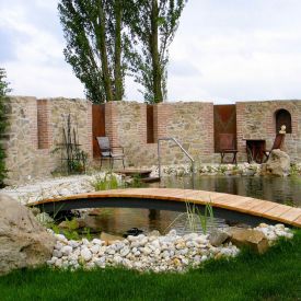 naturpool-schwimmteich-filtersystem.jpg